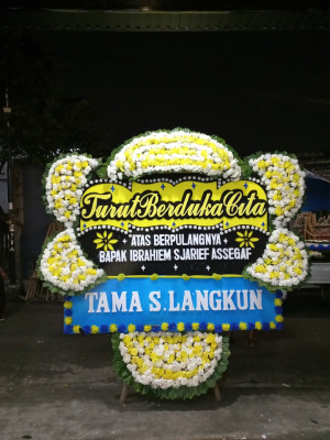 Papan Bunga Duka di Tapadaa