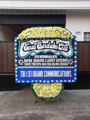 Papan Bunga Duka di Tapadaa
